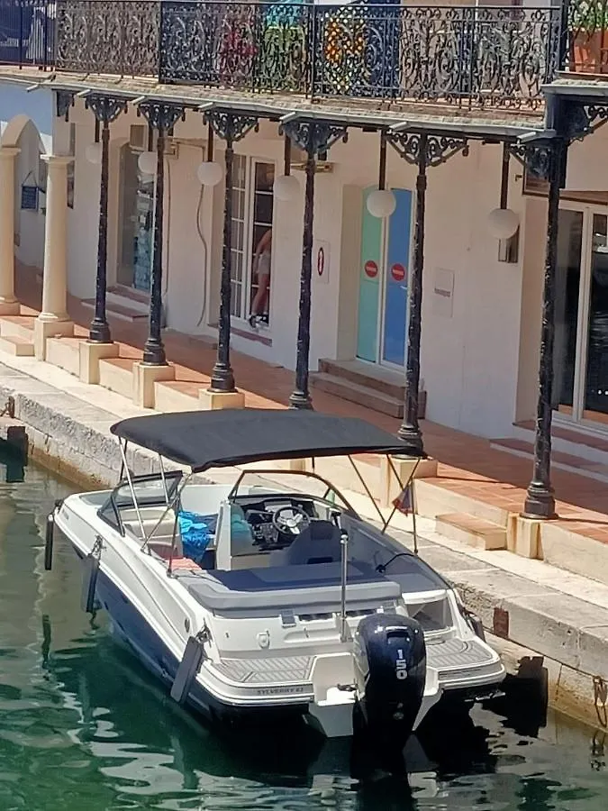 Prázdninový dům Studio Climatise 4 Personnes 27 M2 + Terrasse 15 M2 + Piscine Et Petanque Le Muy Francie