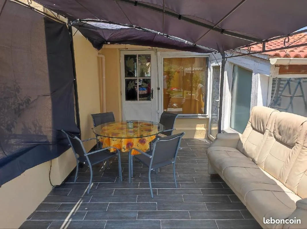 Studio Climatise 4 Personnes 27 M2 + Terrasse 15 M2 + Piscine Et Petanque Le Muy 0*,