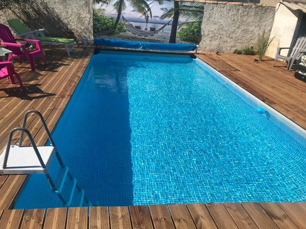 Studio Climatise 4 Personnes 27 M2 + Terrasse 15 M2 + Piscine Et Petanque Le Muy